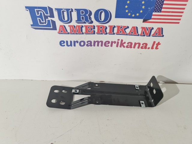 Bumper Retainer Bracket, RH